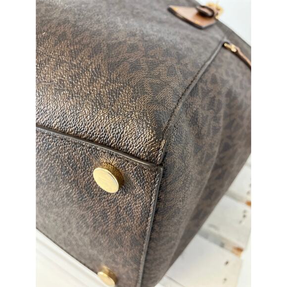 MICHAEL KORS, LARGE BROWN SIGNATURE LEATHER SHOULDER BAG - Picture 6 of 16